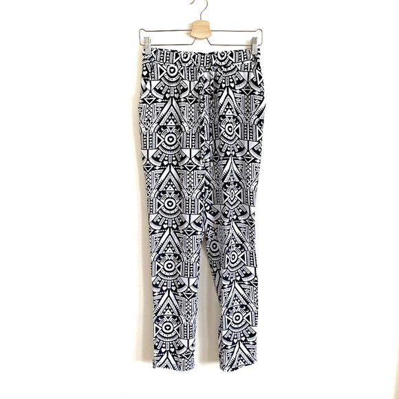H&M | DIVIDED Black and White Pattern Joggers - Picture 1 of 5